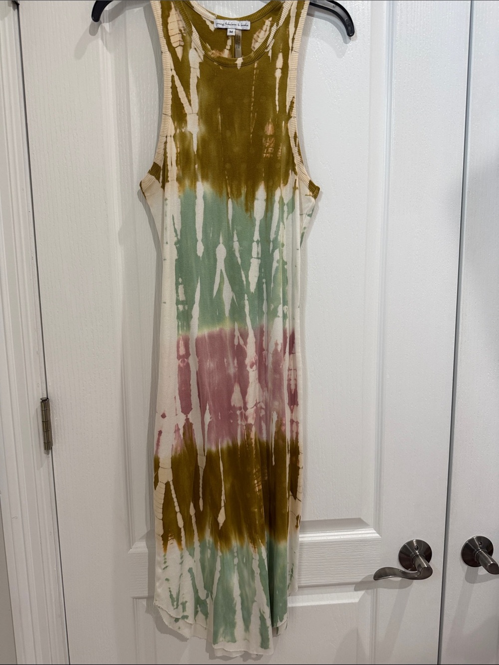 Young fabulous and broke size medium tie-dye, Maxi, like new